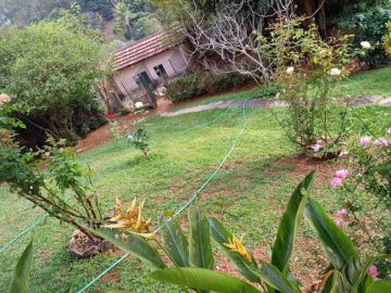 Vende-se casa no bairro Glria, Werneck, Paraba do Sul/RJ.