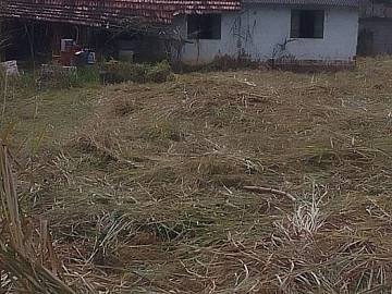 Vende-se casa+terreno em Andrade Pinto, Vassouras/RJ.