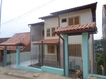 Casa - Aluguel - Grama - Paraíba do Sul - RJ