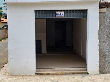 Aluga-se loja no bairro Liberdade, Para�ba do Sul/RJ.