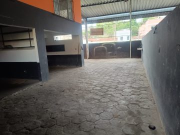 Aluga-se loja no Centro, Para�ba do Sul/RJ.